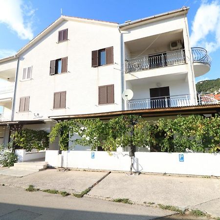 Apartments Vladan With Terrace Baška Buitenkant foto